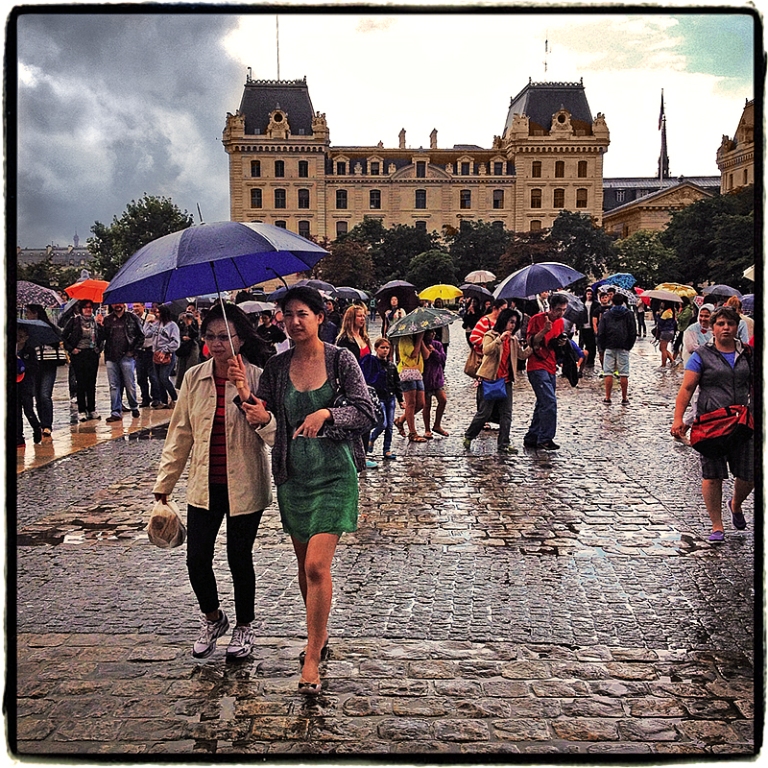 Paris Rain Blog iDiarist